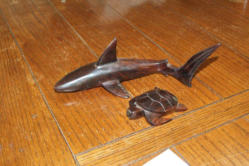 lot 133 image: Lot of (2) Table Art - Dolphin, Turtle