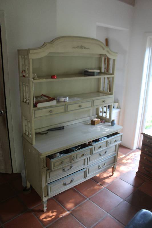 lot 70 image: 9-Drawer Dresser w Attached Shelving Unit