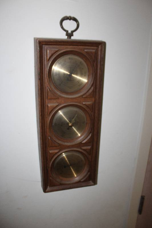 lot 69 image: 3-Way Wall-Mount Indoor Thermometer Barometer Hygrometer