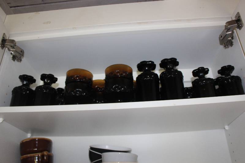lot 83 image: 32-Piece Brown Glassware Set - Cups, Goblets