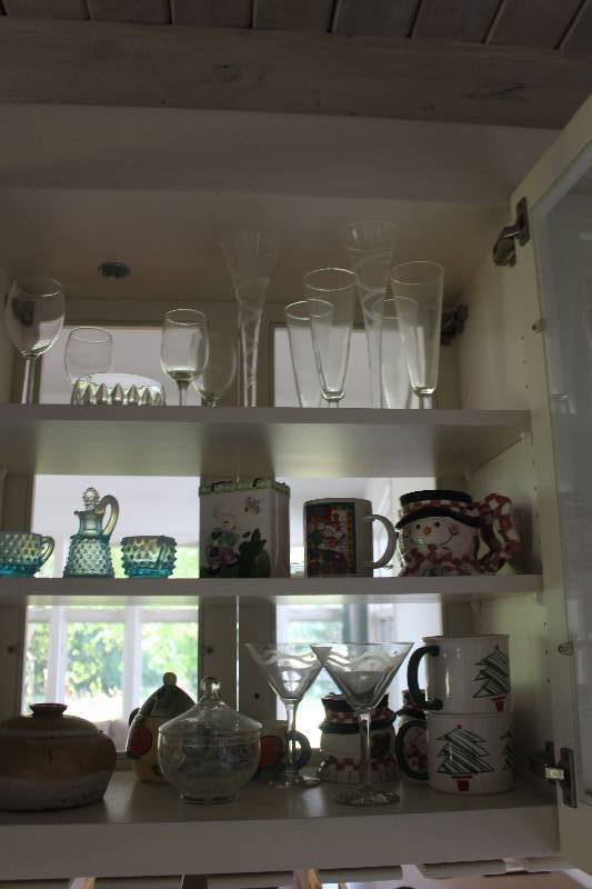 lot 81 image: Glassware, Coffee Mugs, Decorative Ceramics
