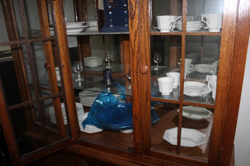 lot 60 image: Ceramic Plates, Saucers, Cups