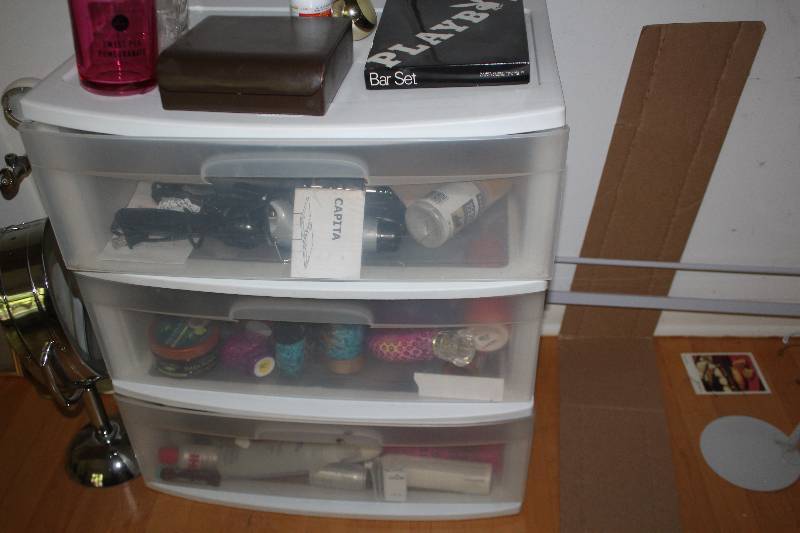 lot 57 image: 3-Drawer Rolling Plastic Storage Cabinet w Contents - Hair Care Equipment
