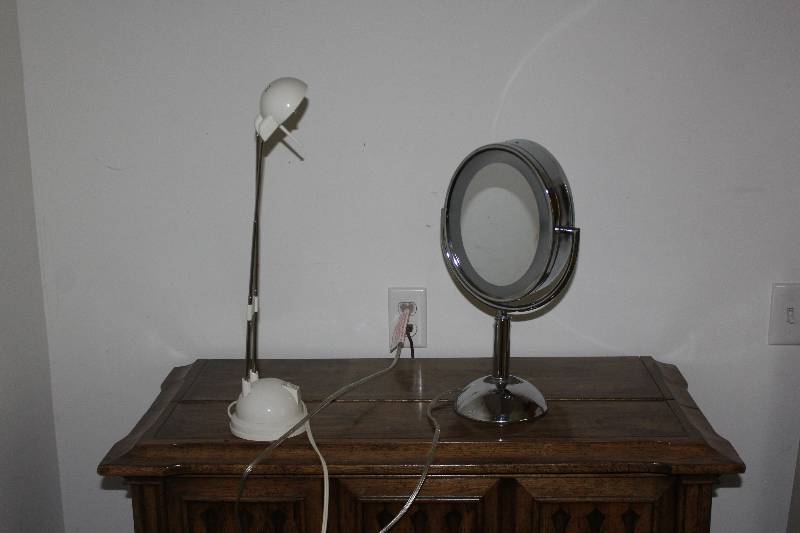 lot 58 image: Desk Light, Mirror Light