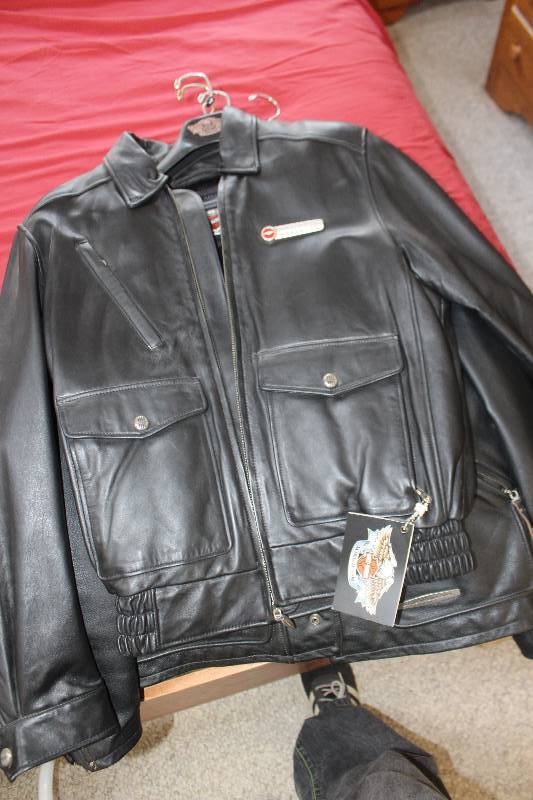 lot 121 image: Harley Davidson Black Leather Size S Jacket