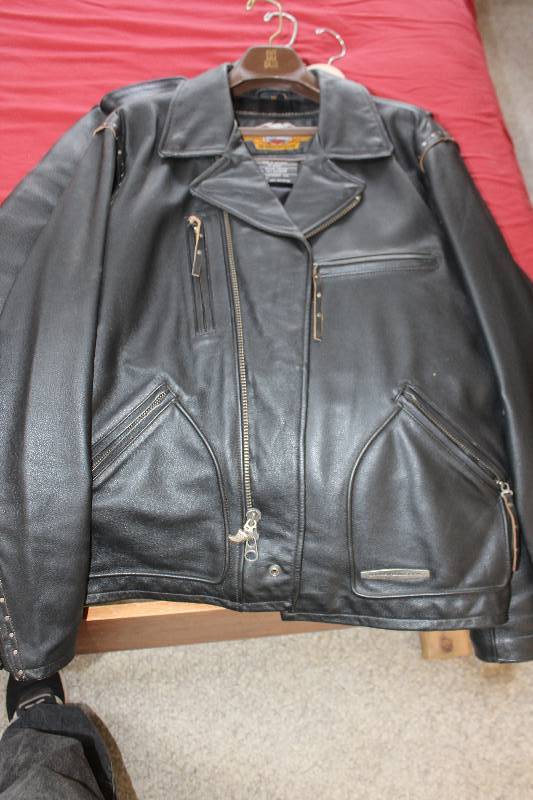 lot 122 image: Harley Davidson Black Leather Size M Jacket