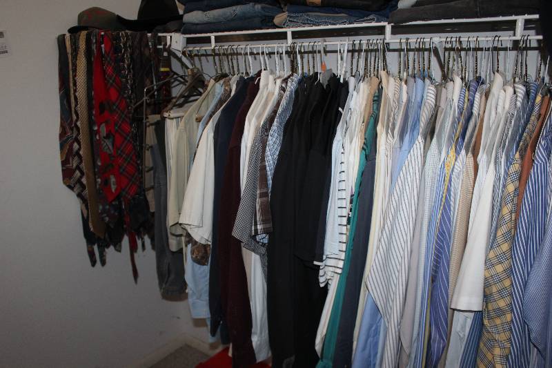 lot 118 image: Mens Dress Shirts, Neck-Ties