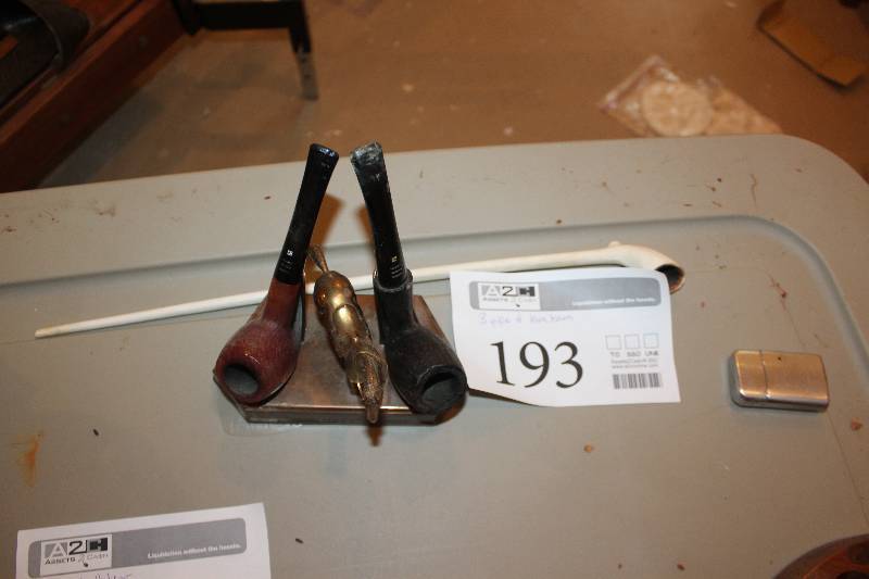 lot 193 image: Lot of (3) Tobacco Pipes, Holder
