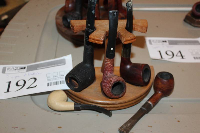 lot 192 image: Lot of (5) Tobacco Pipes, Holder