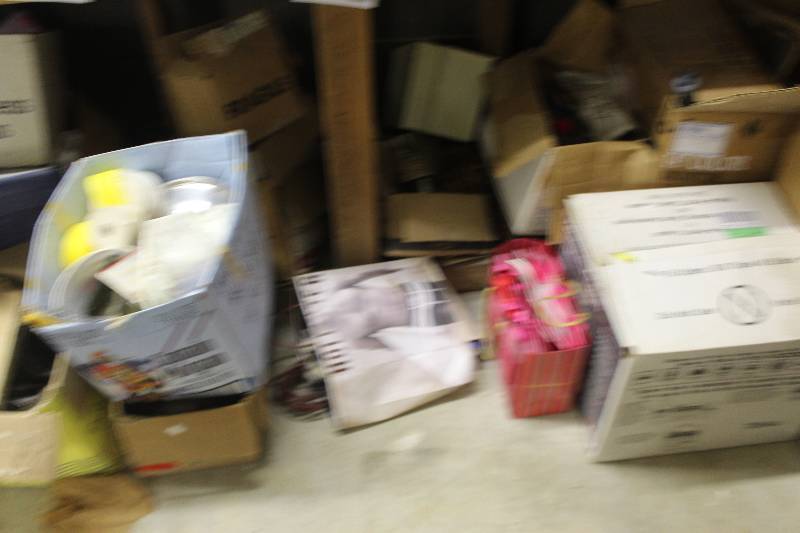 lot 249 image: Shop Light, Rope, Adding Paper, Weather Books, Tennis Racket, And More