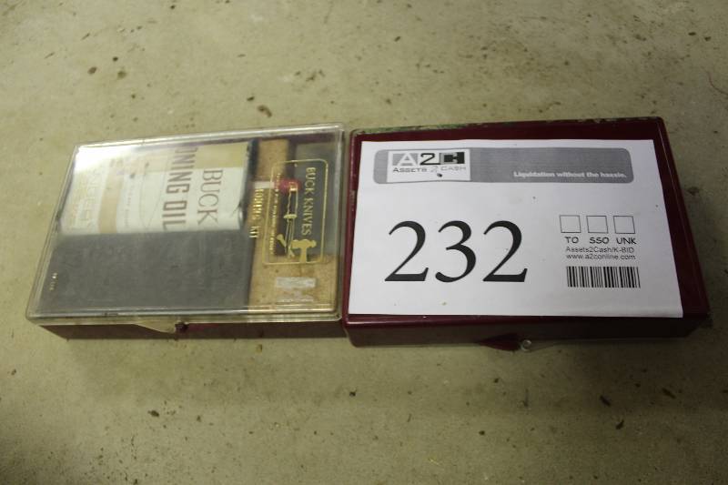 lot 232 image: Buck Knife Honing Kit
