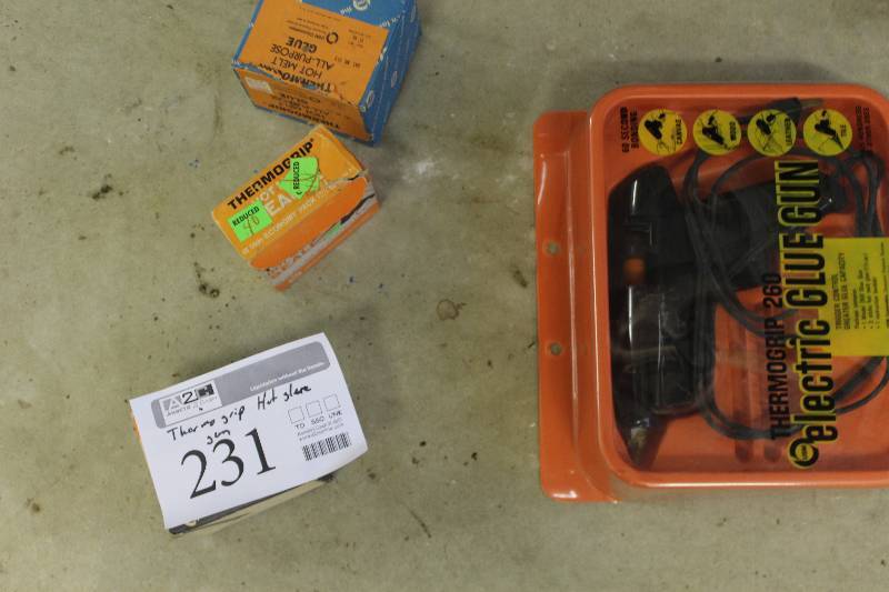 lot 231 image: Thermogrip 260 Hot Glue Gun w Glue Sticks, Carry Case