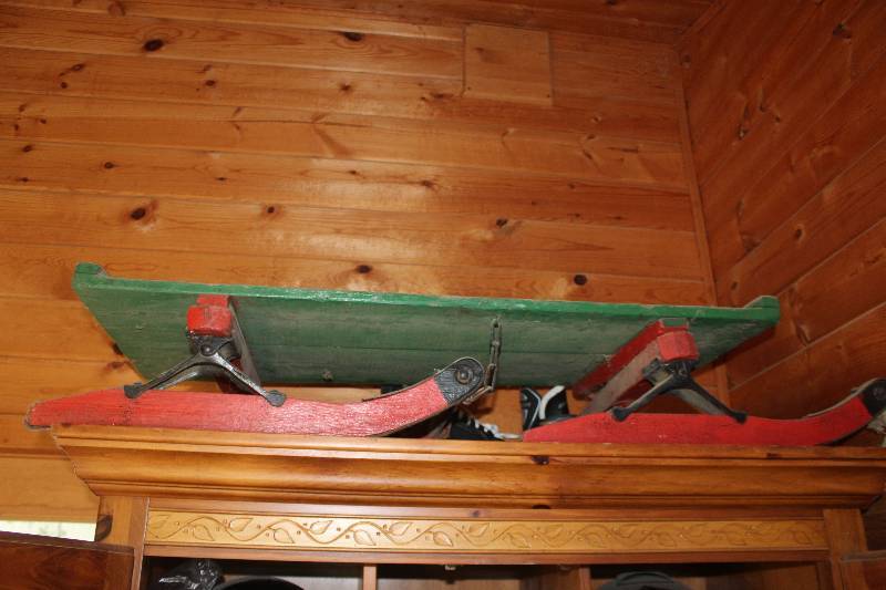 lot 257 image: Wood Snow Pull Sled