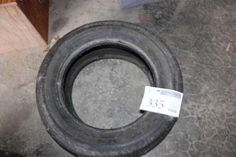 lot 335 image: Michelin P19560R14 Tire wo Wheel