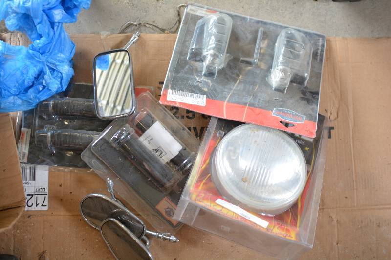 lot 319 image: Motorcycle Lights, Mirrors, Parts