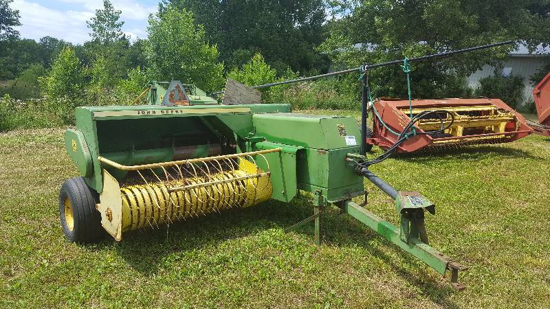 lot 18 image: John Deere 336 Pull-Behind Hay Baler with Kicker