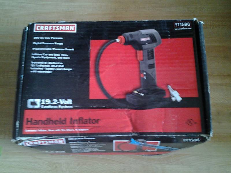 lot 14 image: New Craftsman 19.2 Volt Hand Held Inflater