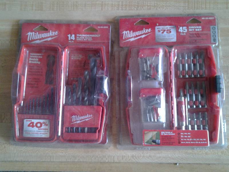 lot 17 image: New Milwaukee 14 Piece. Drill Bit Set, 45 Piece Bit Driver Set