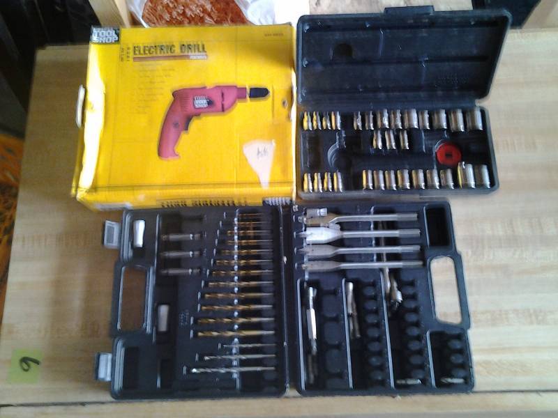 lot 18 image: Tool Shop Electric Drill & 2 Partial Bit & Socket Sets