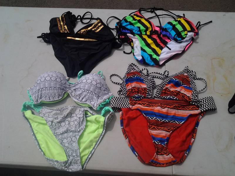 4-Bikinis Size ML