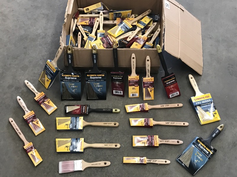 HUGE Lot Of Assorted New Paint Brus...
