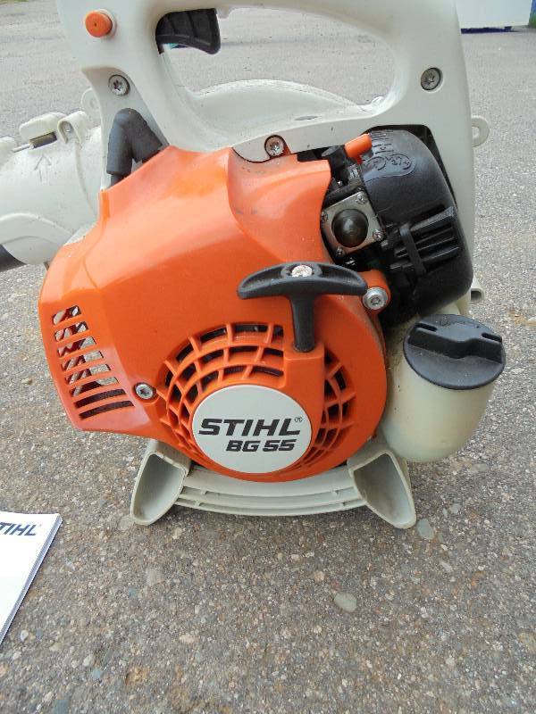 lot 5 image: Stihl Leaf and Lawn Blower