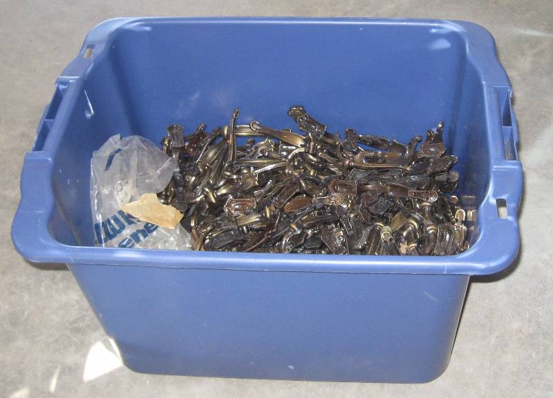lot 40 image: Tote Lot of Antique Brass Cabinet Handles