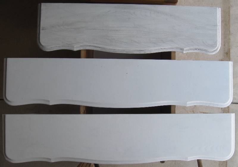lot 25 image: (3) Vintage Wooden Scalloped Shelves, 2 with Metal Scroll Brackets