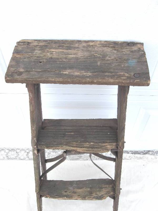 lot 47 image: OLD Step Ladder - Perfect for Rustic Shabby Decor