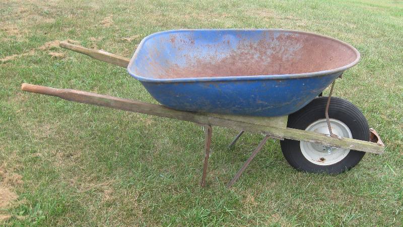 lot 89 image: Wheelbarrow