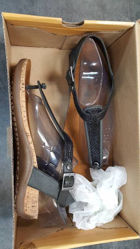 Womens Bearpaw Mila Black Sandal  Sandals - 8