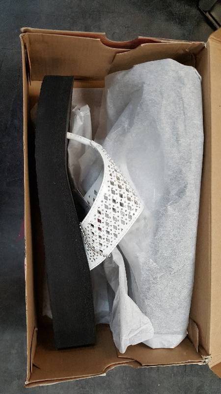 Womens Skechers Vinyasa Flow White - 10