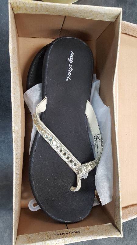 Womens Easy Street Token Ivory Sandal  Sandals - 10