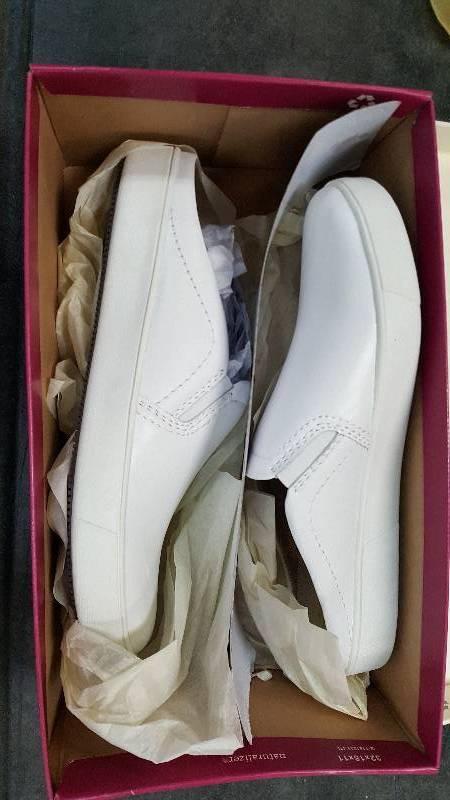 Womens Naturalizer Manor White Sport Shoe  Shoes - 8.5
