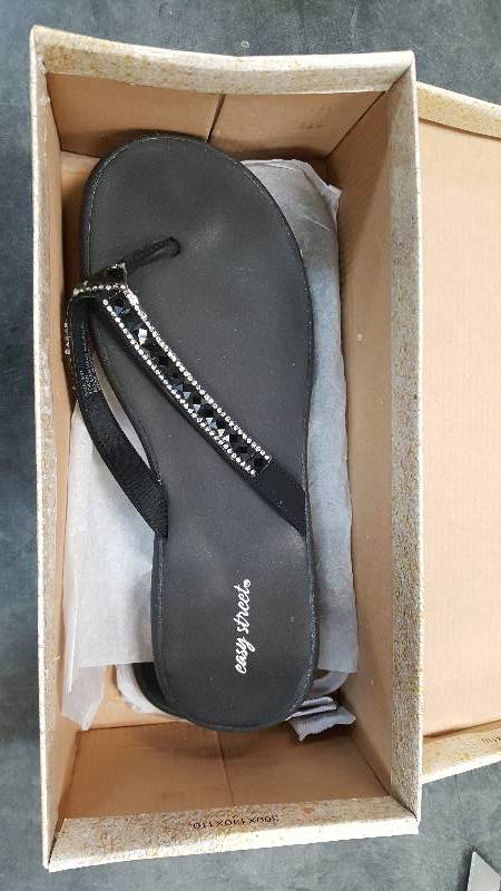 Womens Easy Street Token Black Sandal  Sandals - 10