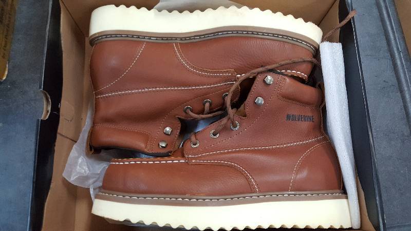 Mens Wolverine Moc-Toe Steel Toe Brown Boot  Boots - 9.5