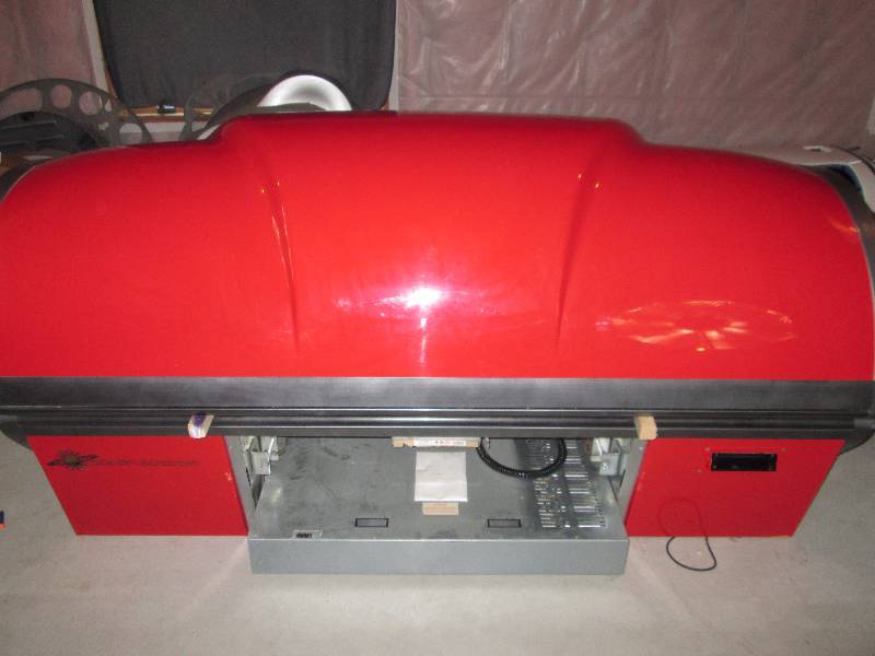 lot 2 image: Solar System 52 Platinum Tanning Bed