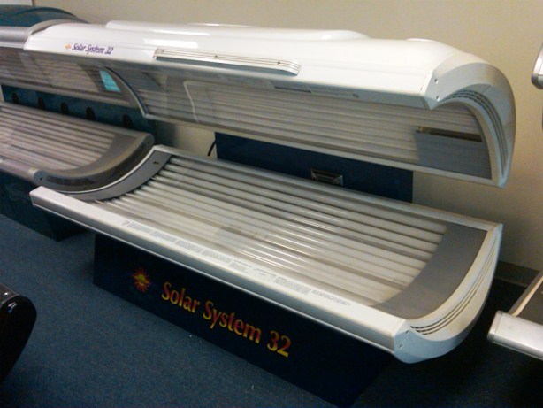 lot 6 image: Solar System 32 Tanning Bed