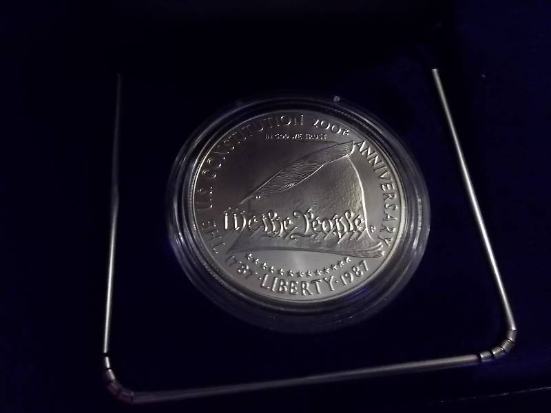 US Constitution Silver Dollar Comemmorative In Original Case & COA