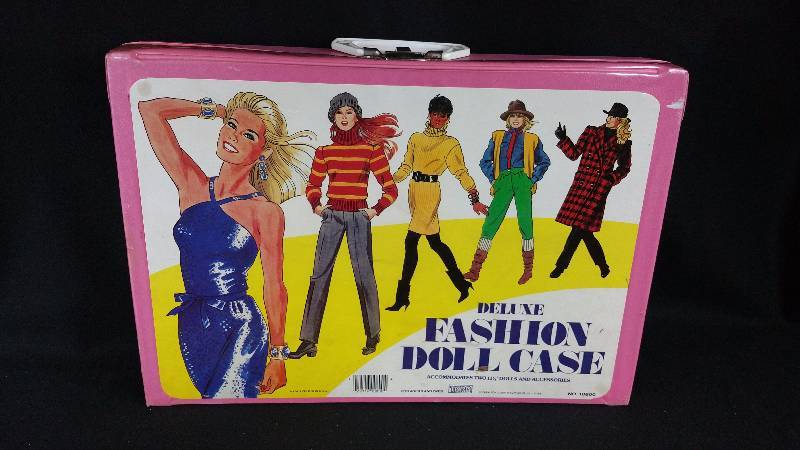 lot 68 image: 1980s Tara Co Barbie Doll Case