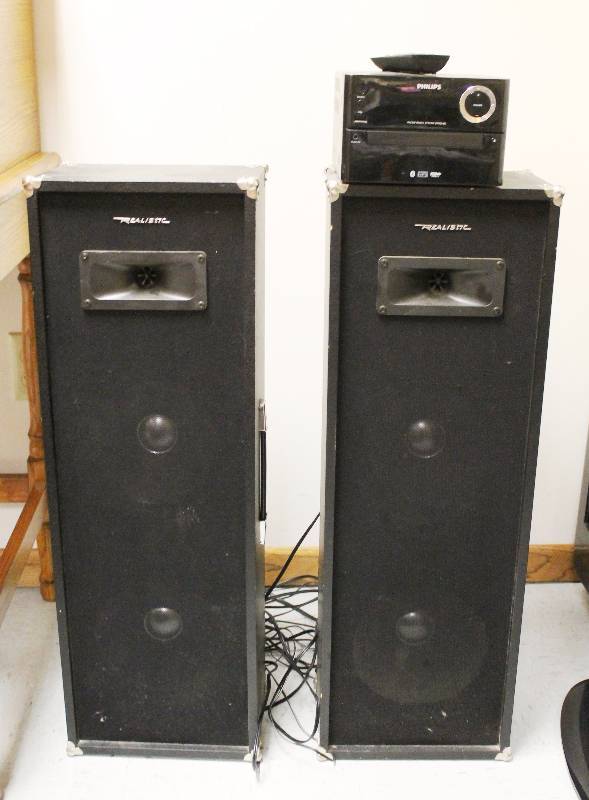 lot 17 image: 2 Reialistik Speaker and Blue Tooth