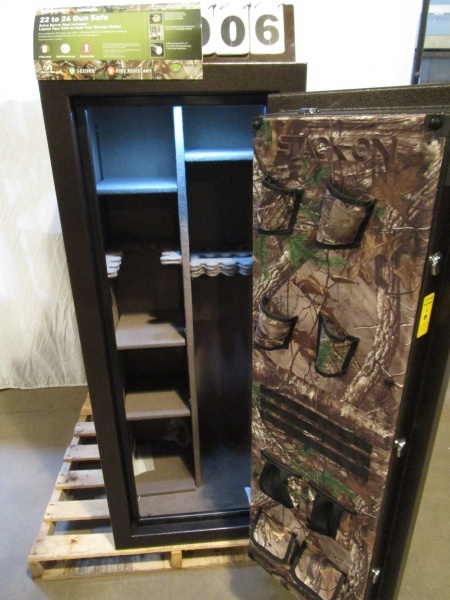 lot 6 image: Stack-On Woodlund 24 Gun Safe