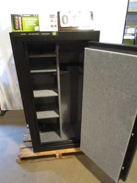 lot 12 image: Stack-On FS Series 24 Gun Safe