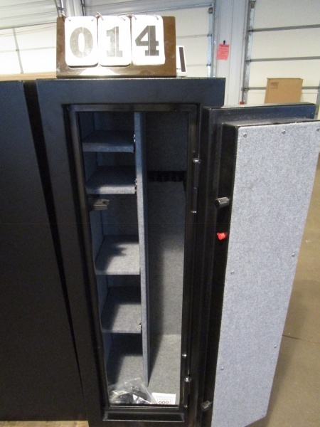 lot 14 image: Stack-On FS Series 14 Gun Safe