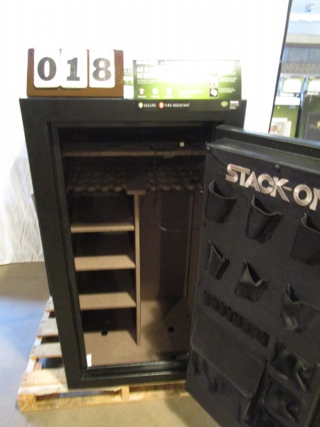 lot 18 image: Stack-on Armorguard 40 Gun Safe