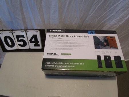 lot 54 image: Stack-On Single Pistol Quick Access Safe