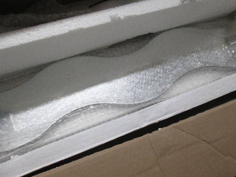 lot 33 image: 3-Piece Wave Mirror Set -1 broken R...