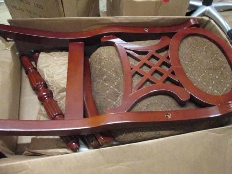 lot 94 image: Accent Chair open box, minor scrach...