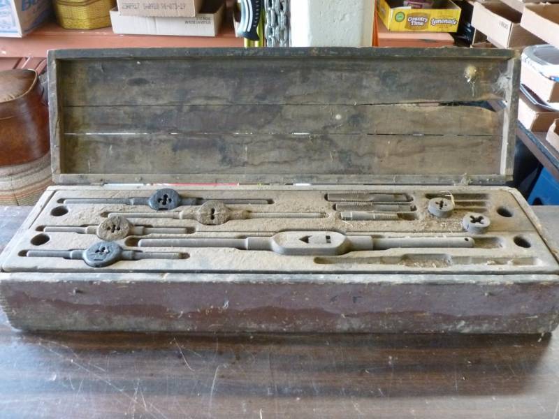 lot 23 image: Vintage Tap And Die Set