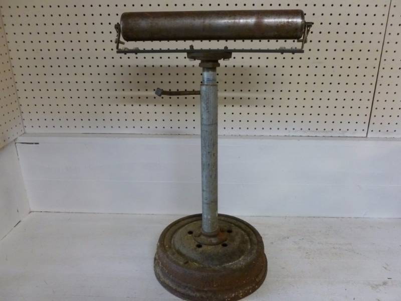 lot 24 image: Carpenters Board Horse